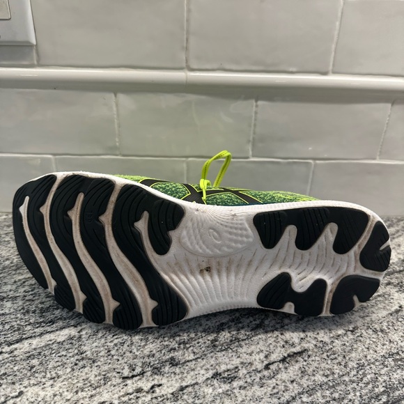 Men’s Asics Nimbus 24 Size 12 - Picture 9 of 10